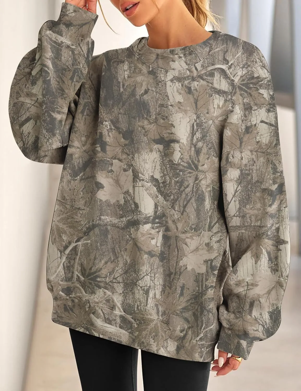 Camo Sweatshirt for Women Mens Oversized Fleece Camouflage Maple Leaf Crewnecks Pullover Tops Hunting Hoodies