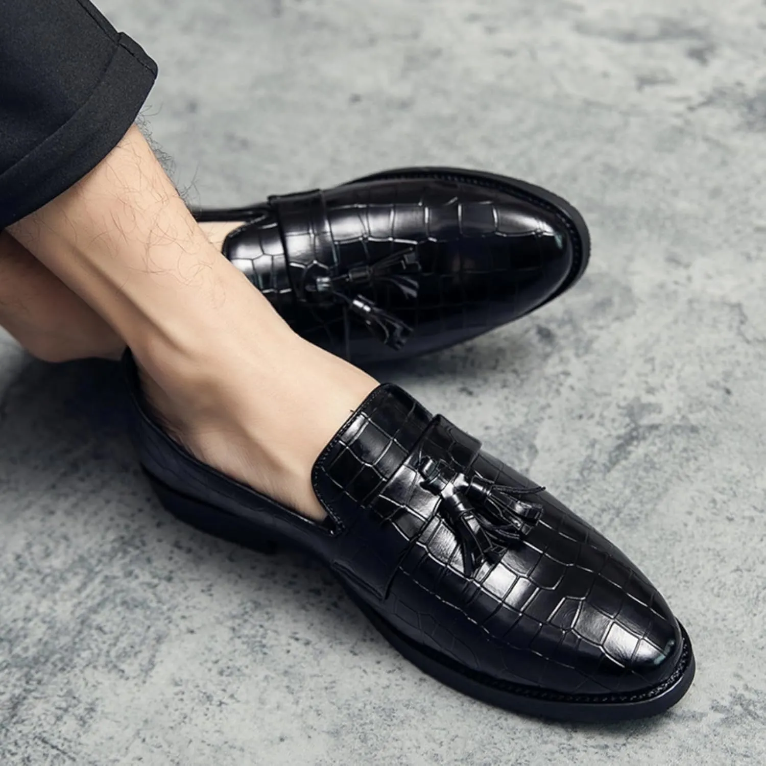 Mens Gradient Color Stone Grain Slip-On Dress Loafers with Tassels Classic Leather Luxury Penny Shoes for Weeding Official Party