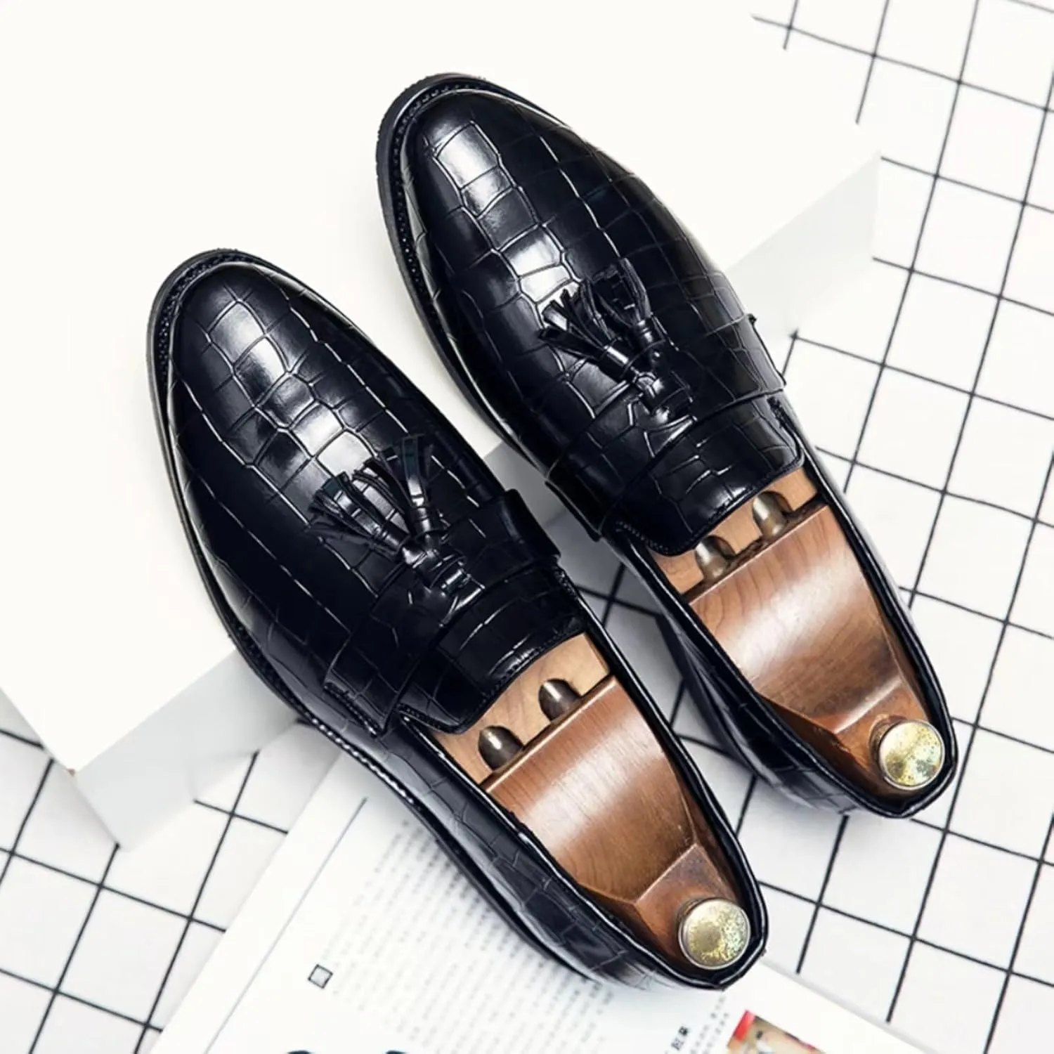 Mens Gradient Color Stone Grain Slip-On Dress Loafers with Tassels Classic Leather Luxury Penny Shoes for Weeding Official Party
