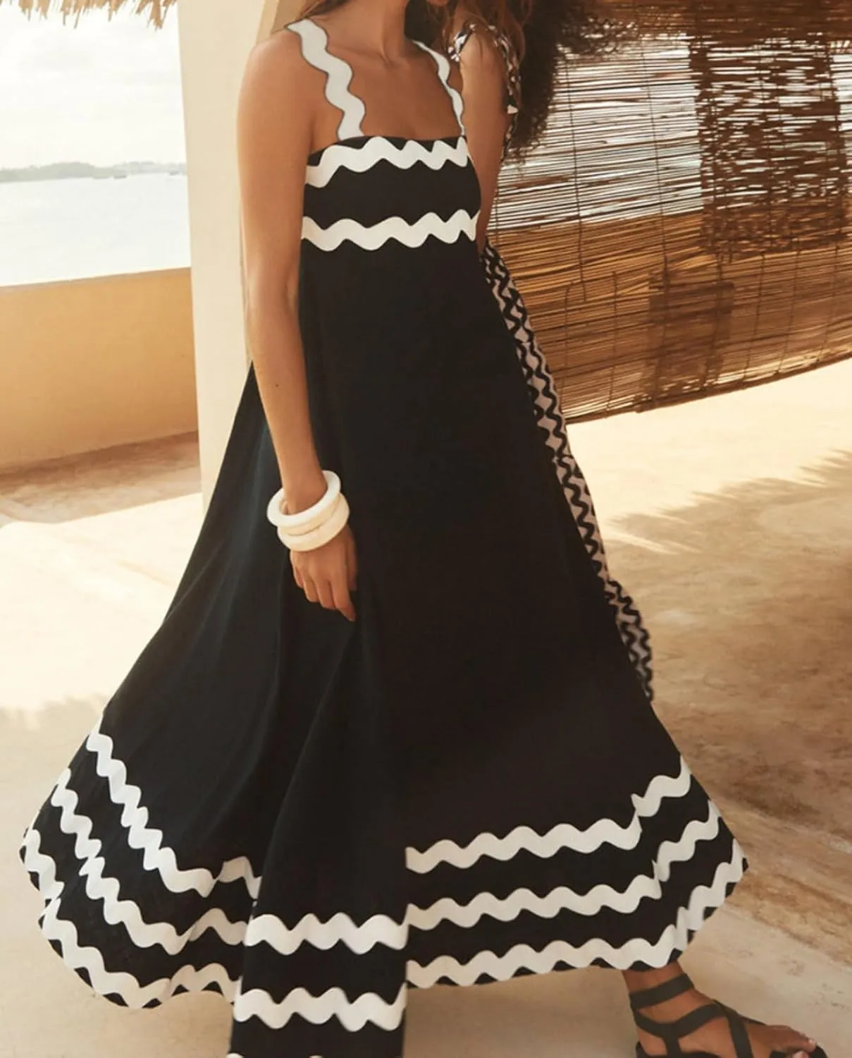 Women's Retro Plaid Maxi Dress 2025 Thick Shoulder Straps Back Cutout Smocked Flounce Hem Summer Beach Long Dress